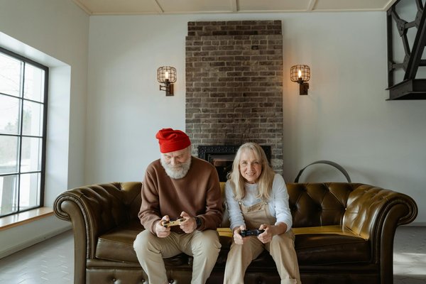 What are the best ways to foster bonding between parents and their unborn child?